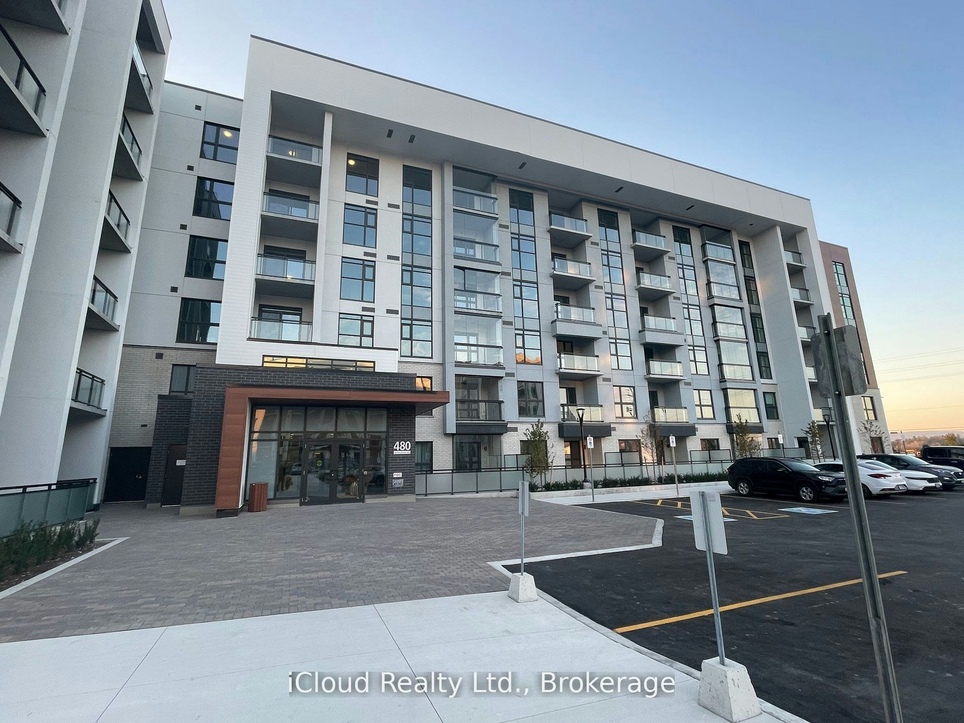 319-470 Gordon Krantz Avenue, Milton, ON, L9E 1Z3