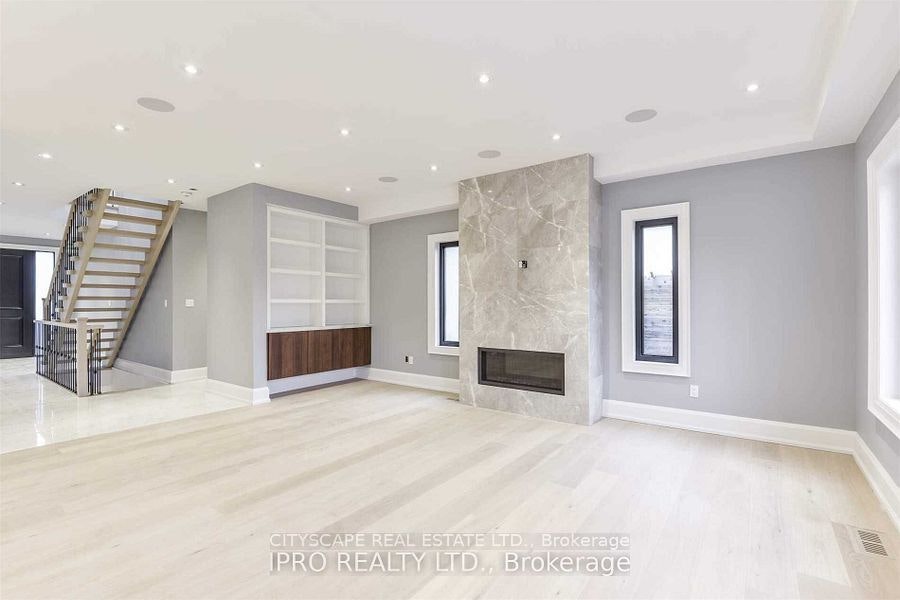 9 Donnybrook Lane, Toronto, ON, M9A 2V2 - 6