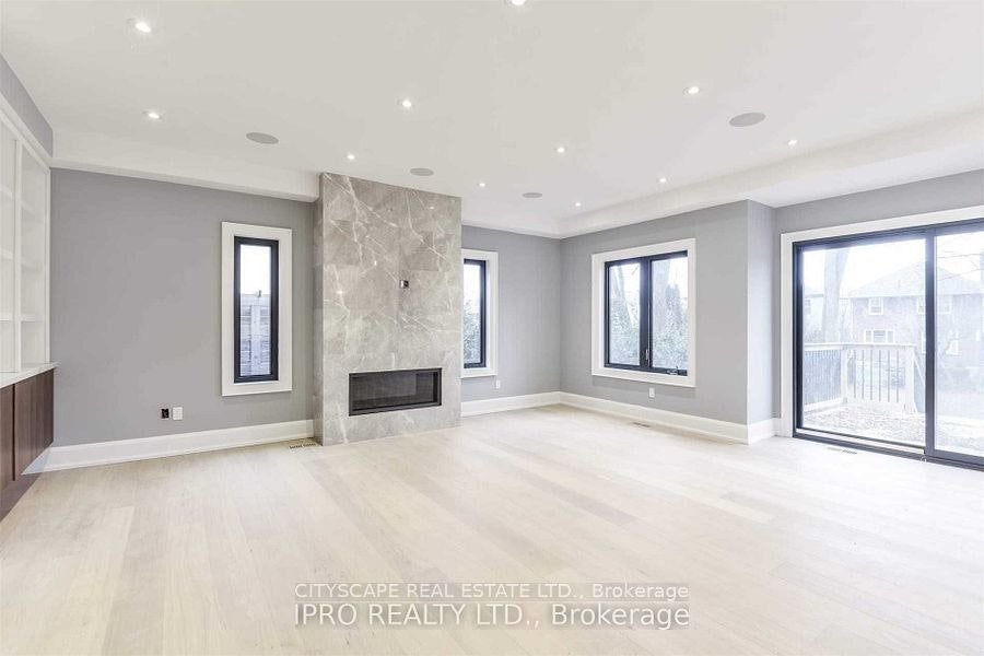 9 Donnybrook Lane, Toronto, ON, M9A 2V2 - 7