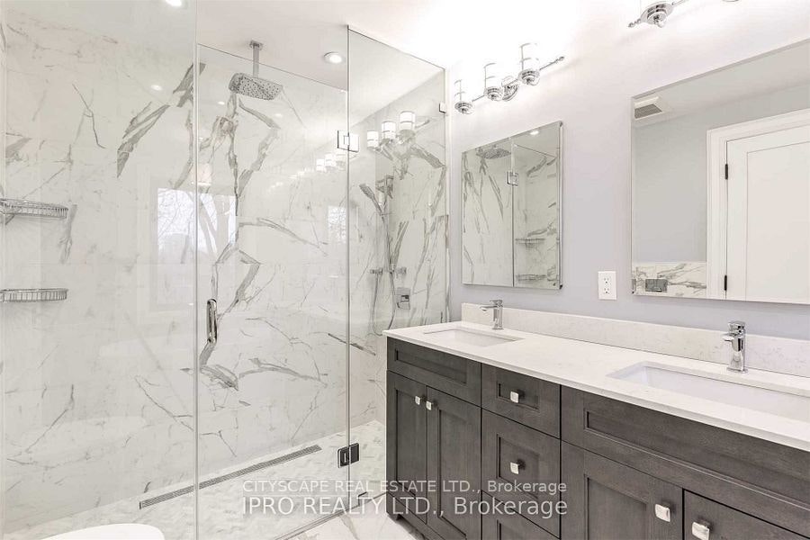 9 Donnybrook Lane, Toronto, ON, M9A 2V2 - 11