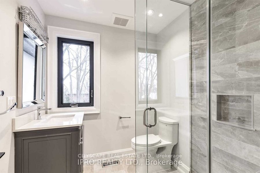 9 Donnybrook Lane, Toronto, ON, M9A 2V2 - 15