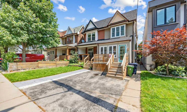 3 Blakley Avenue