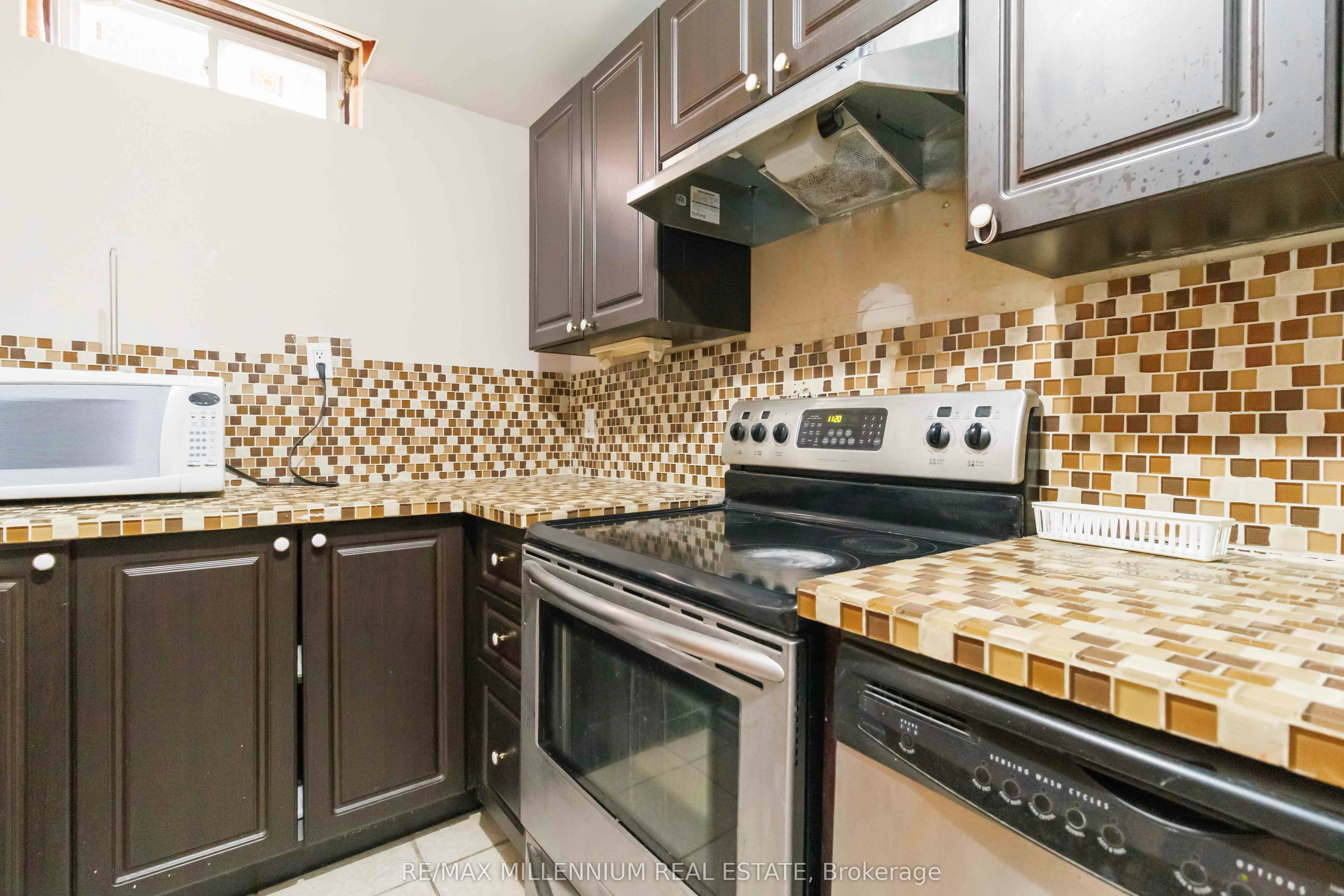 BSMT-6575 Alderwood Trail, Mississauga, ON, L5N 6W3 - 15