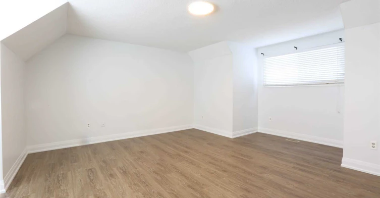 Upper-6005 Tenth Line, Mississauga, ON, L5N 5S6 - 12