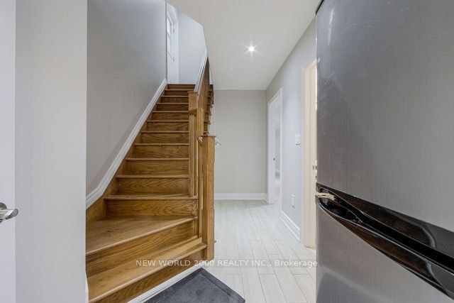 27 Lavender Road, Toronto, ON, M6N 2B6 - 12