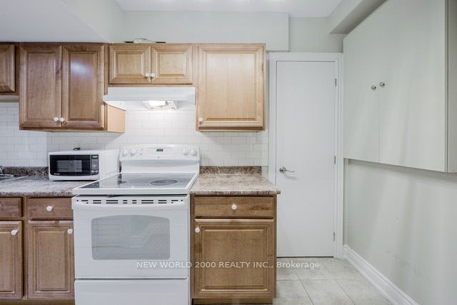 27 Lavender Road, Toronto, ON, M6N 2B6 - 6