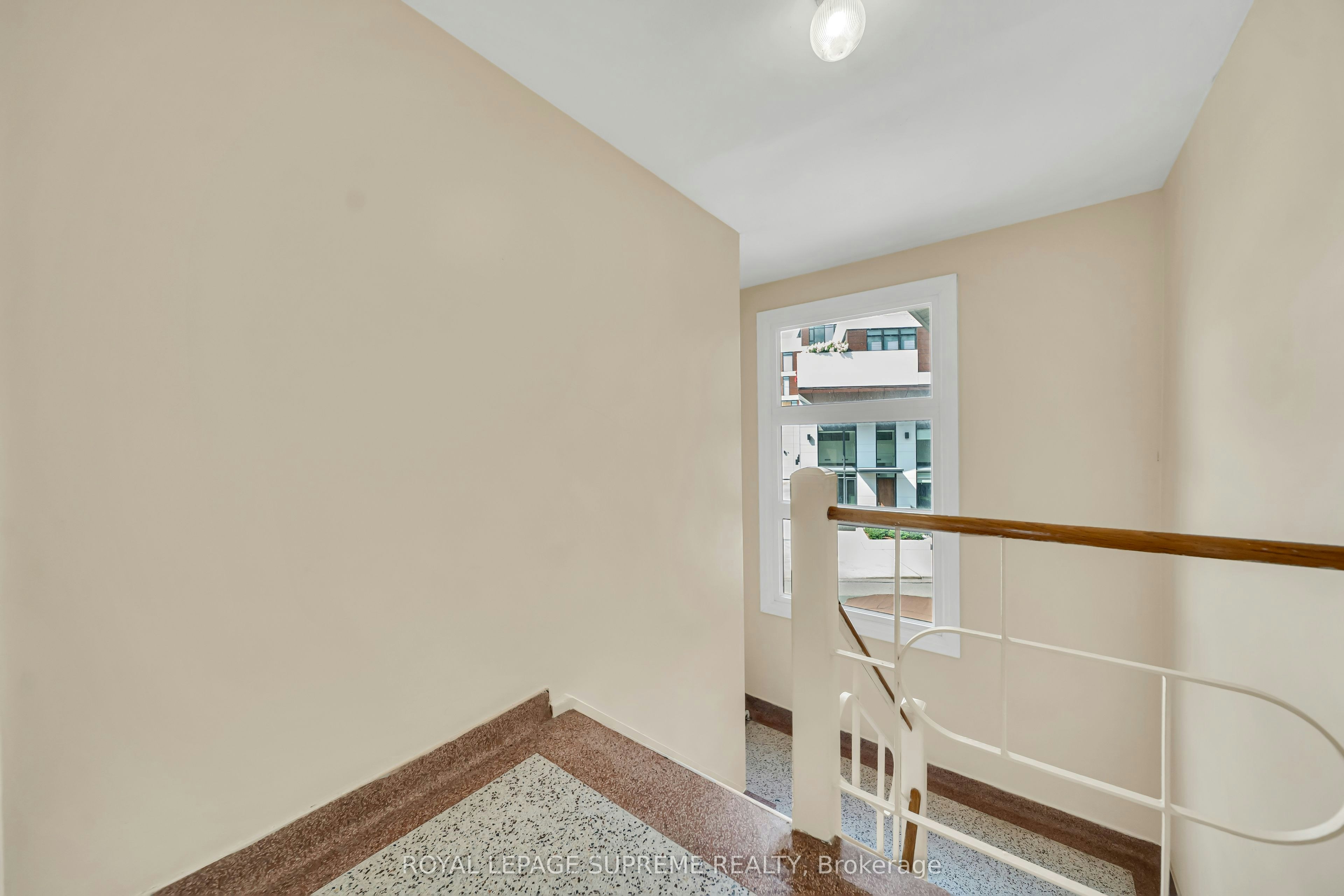4-135 Kingsway Crescent, Toronto, ON, M8X 2S3 - 9