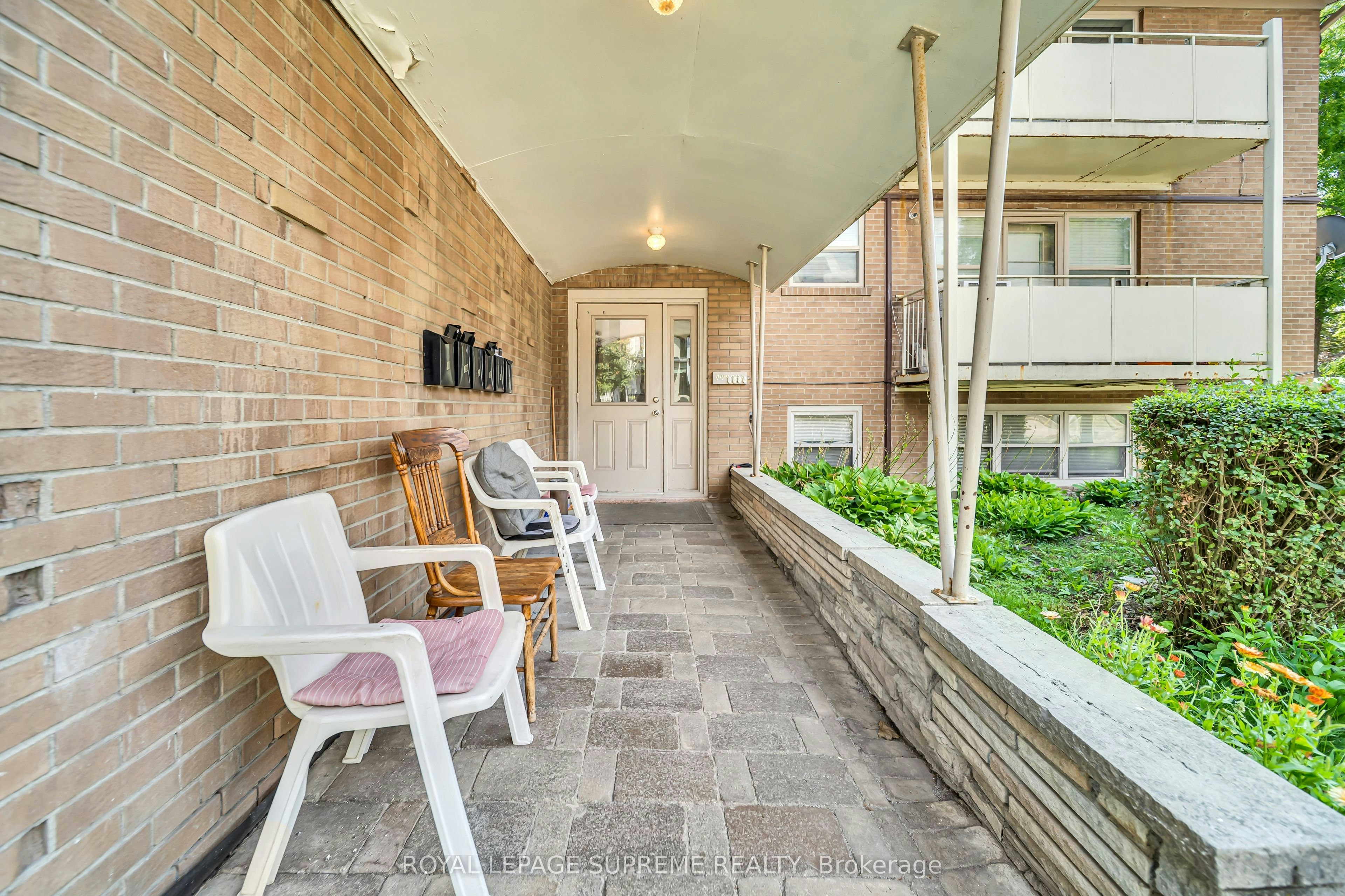 4-135 Kingsway Crescent, Toronto, ON, M8X 2S3 - 6