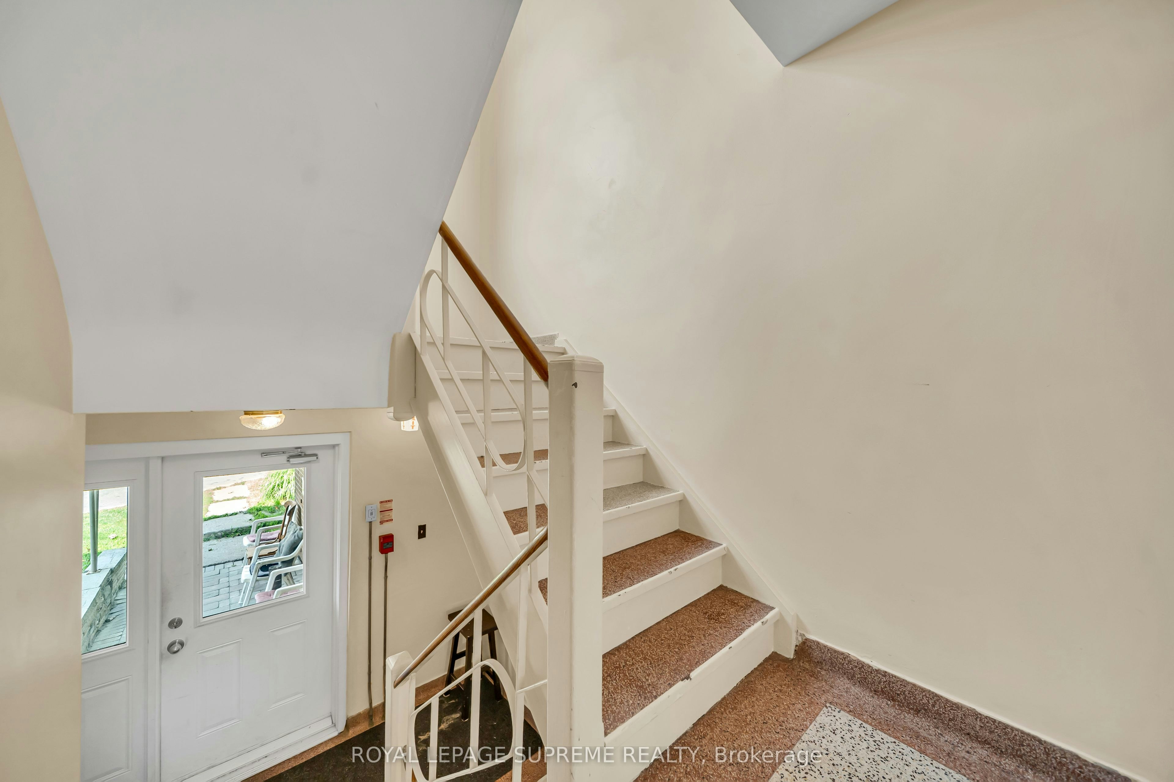 4-135 Kingsway Crescent, Toronto, ON, M8X 2S3 - 8