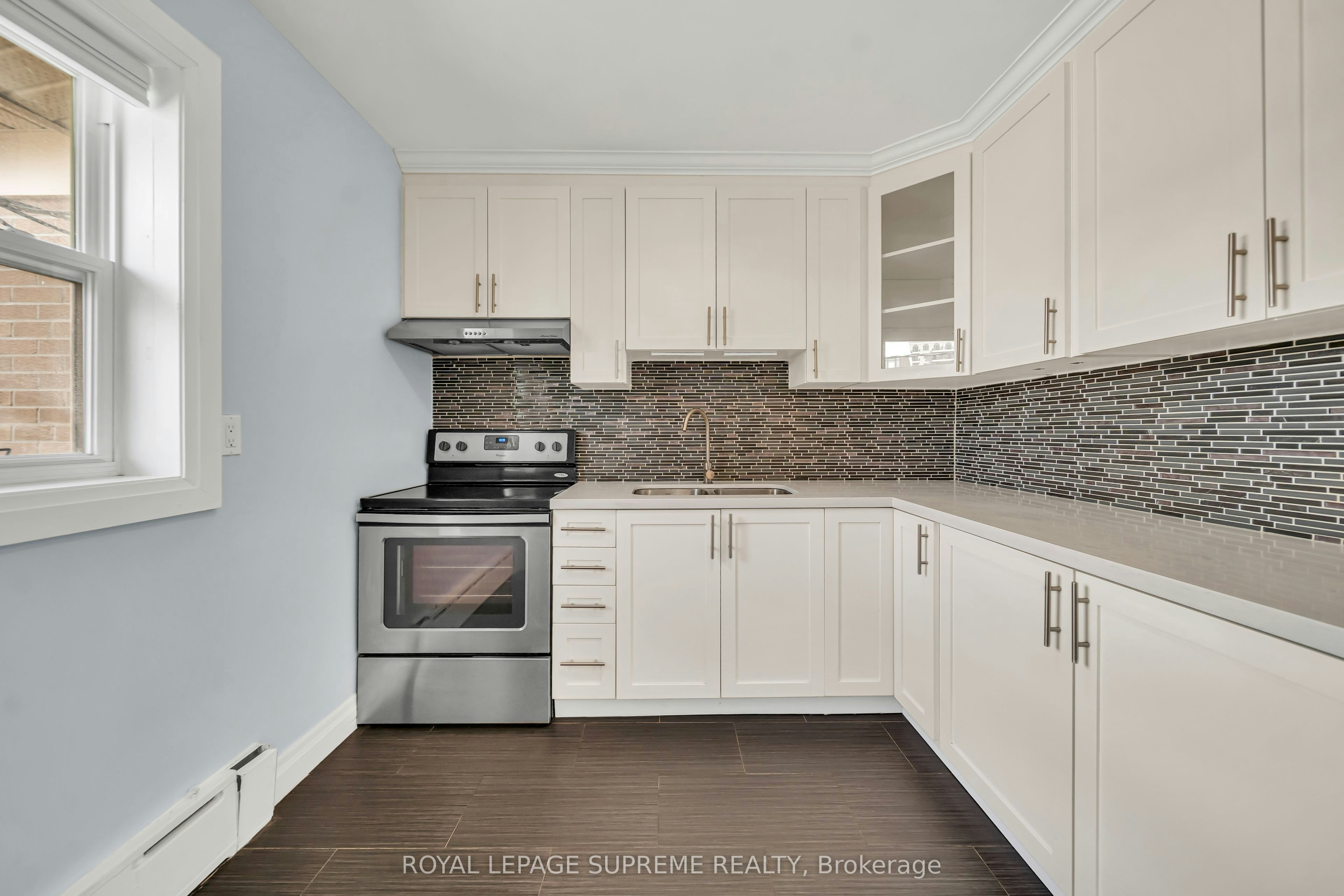 4-135 Kingsway Crescent, Toronto, ON, M8X 2S3 - 25