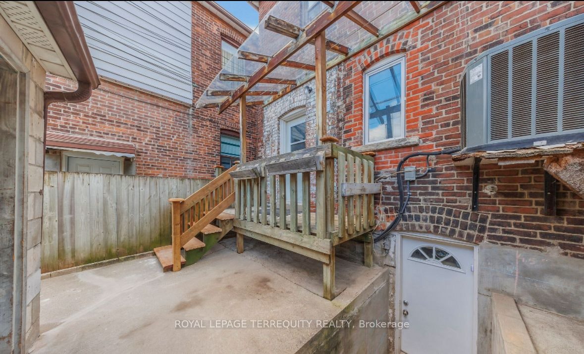 Bsmt-185 Laughton Avenue, Toronto, ON, M6N 2X6 - 7