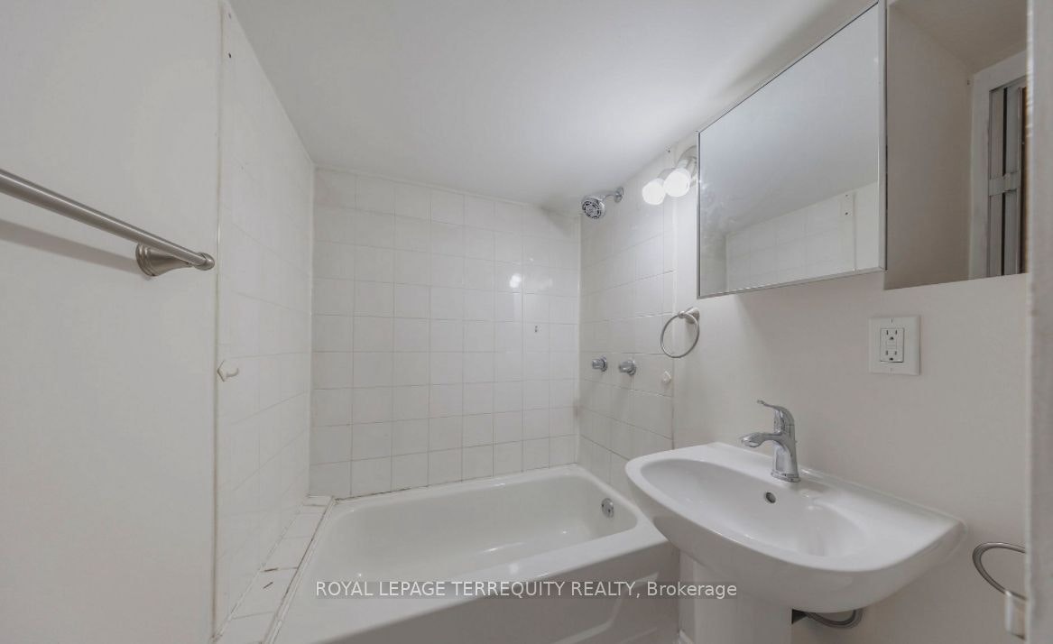 Bsmt-185 Laughton Avenue, Toronto, ON, M6N 2X6 - 4