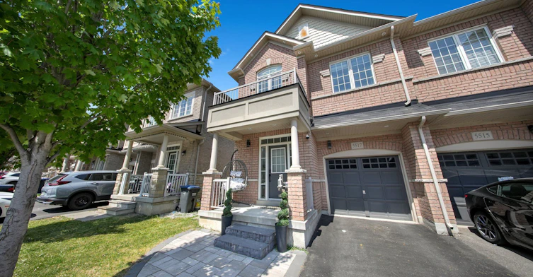5517 Meadowcrest Avenue, Mississauga, ON, L5M 0N1 - 2