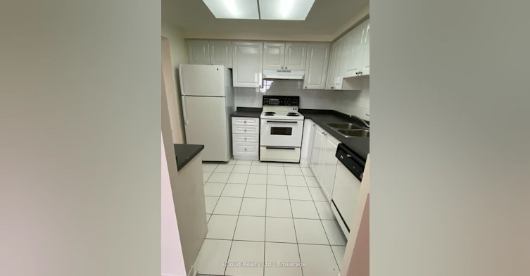 2101-135 Hillcrest Avenue, Mississauga, ON, L5B 4B1 - 2