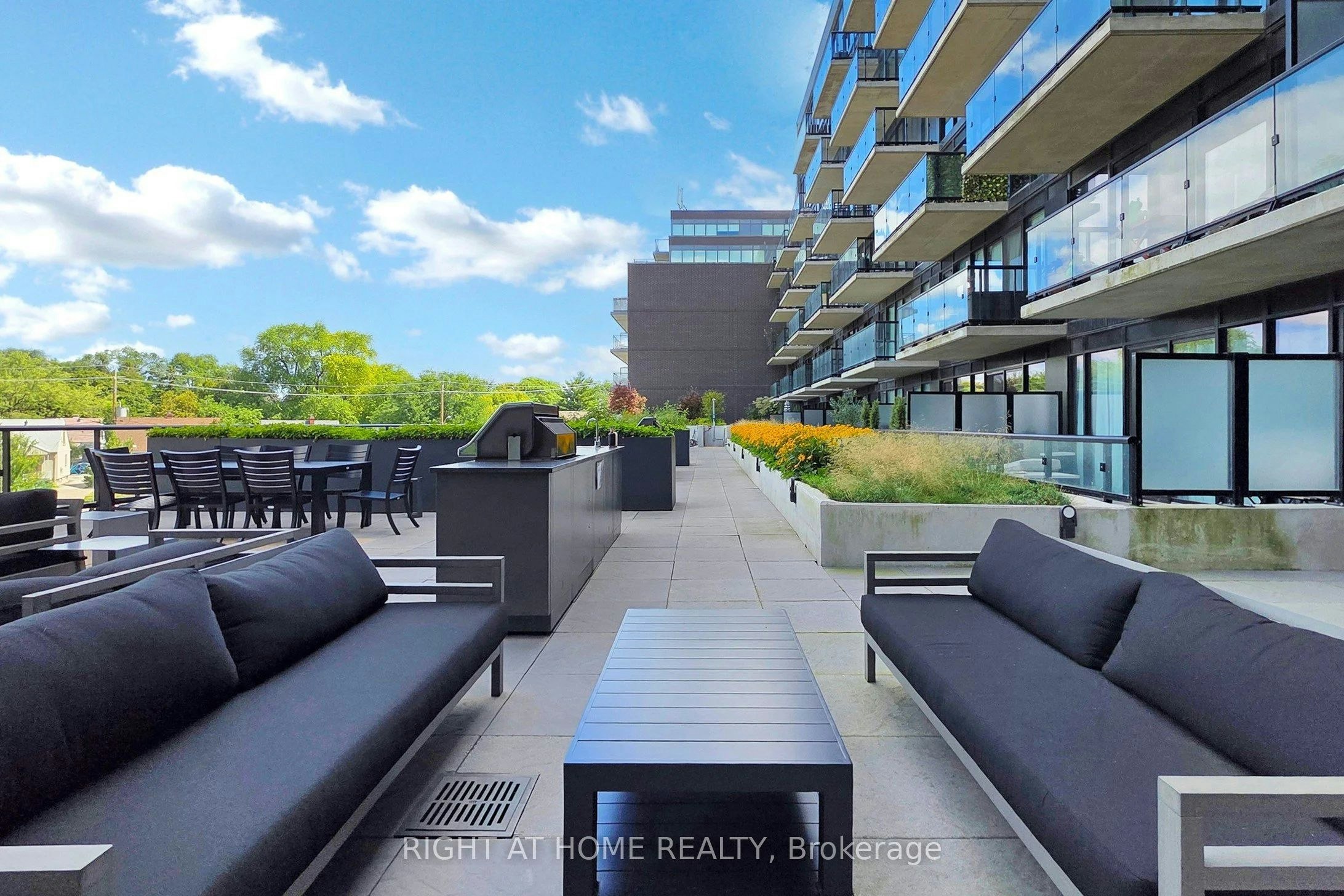 817-7 Smith Crescent, Toronto, ON, M8Z 0G3 - 29