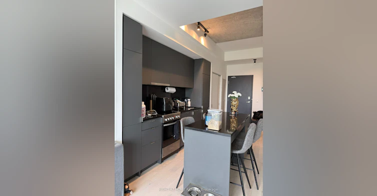 817-7 Smith Crescent, Toronto, ON, M8Z 0G3 - 17