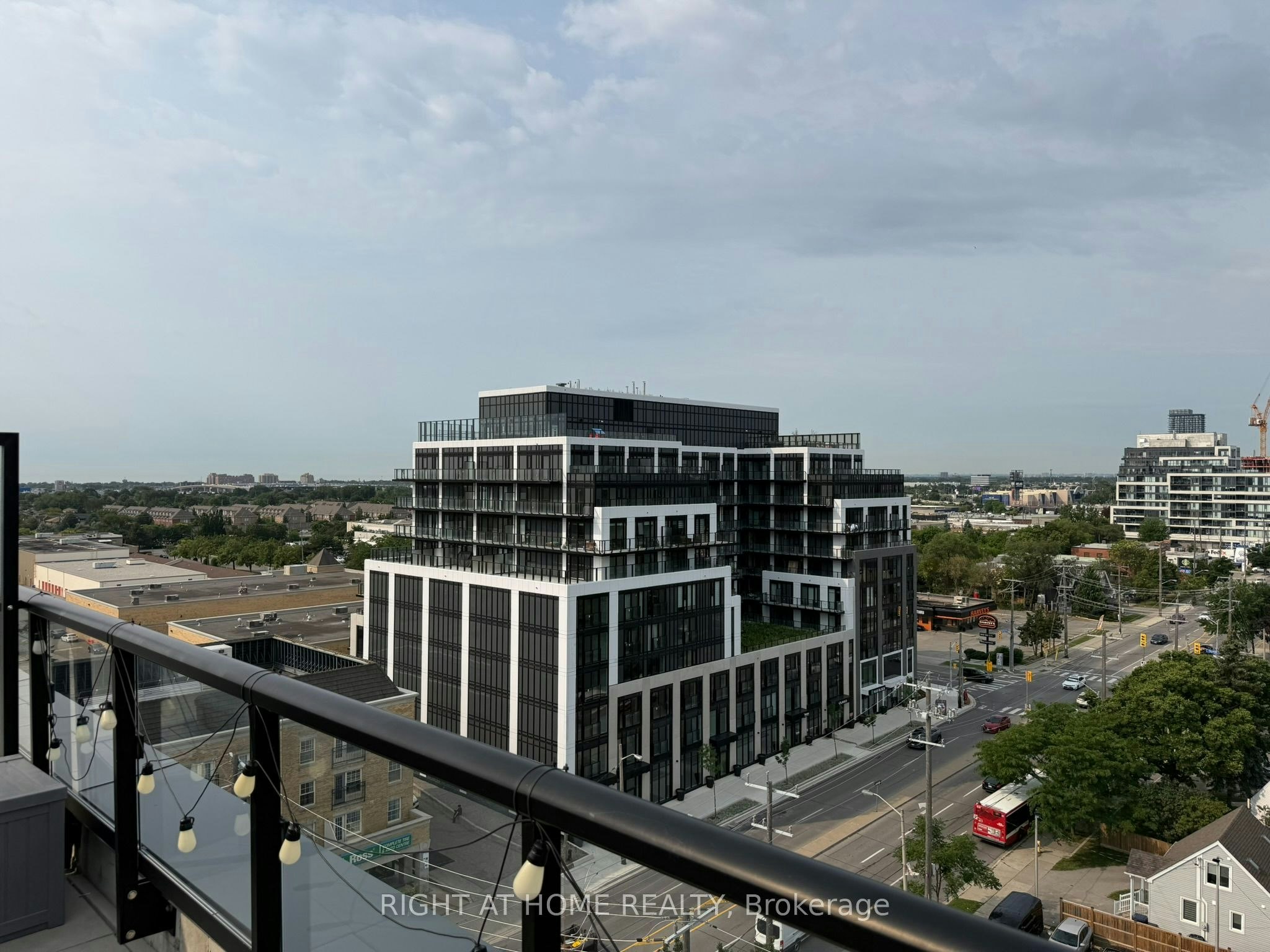 817-7 Smith Crescent, Toronto, ON, M8Z 0G3 - 26