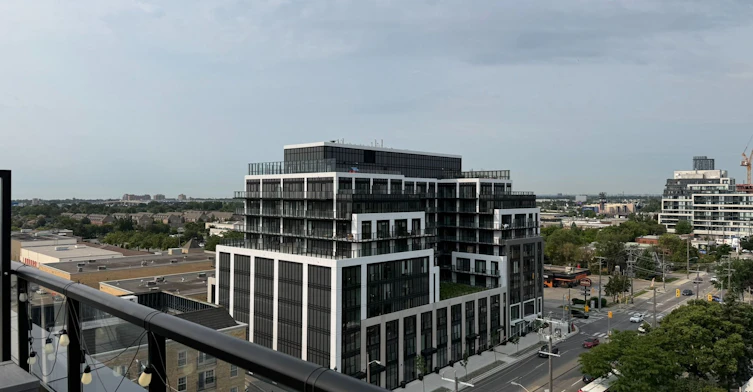 817-7 Smith Crescent, Toronto, ON, M8Z 0G3 - 26