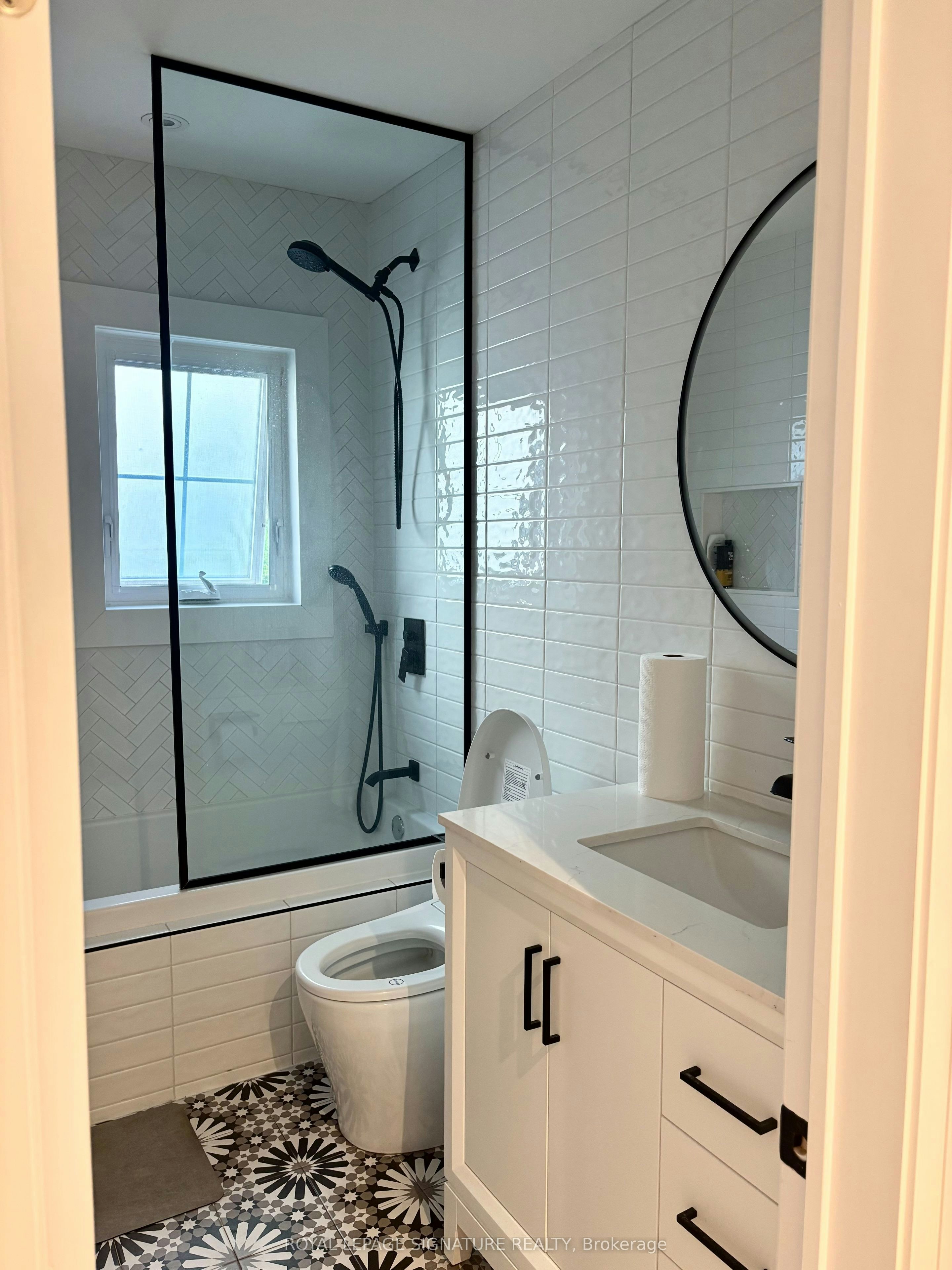 Main Floor-64 Twenty Third Street, Toronto, ON, M8V 3N1 - 11