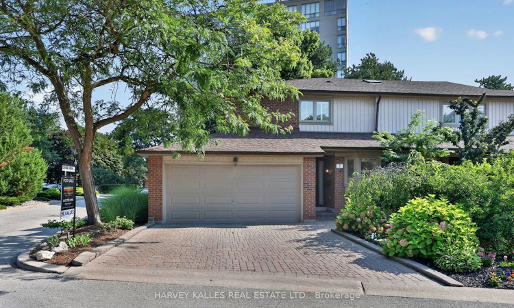 1-1160 Walden Circle