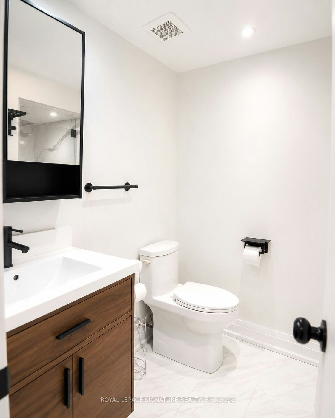 Basement Unit 2-64 Twenty Third Street, Toronto, ON, M8V 3N1 - 12
