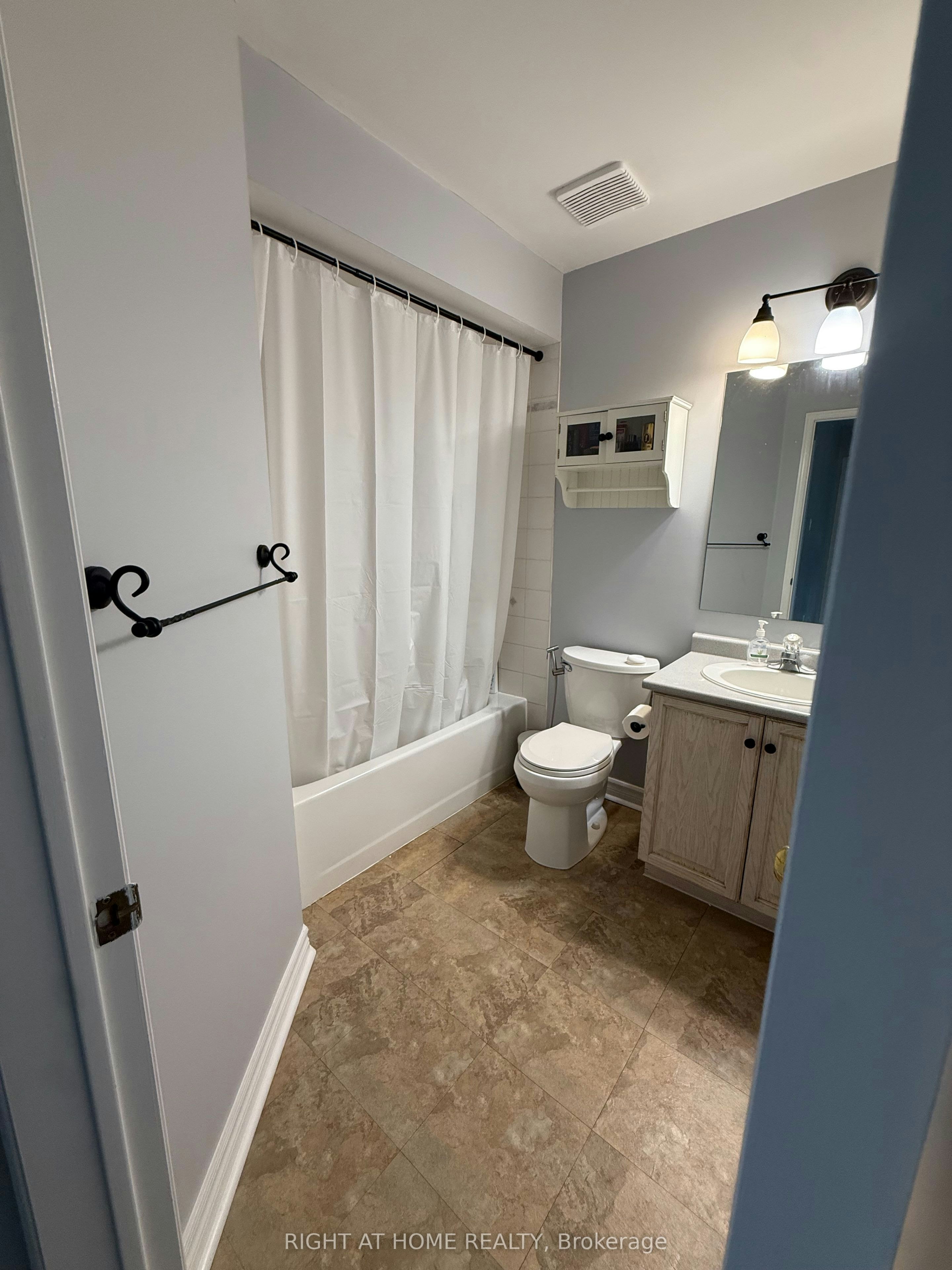 70B-5865 Dalebrook Crescent, Mississauga, ON, L5M 5X1 - 9