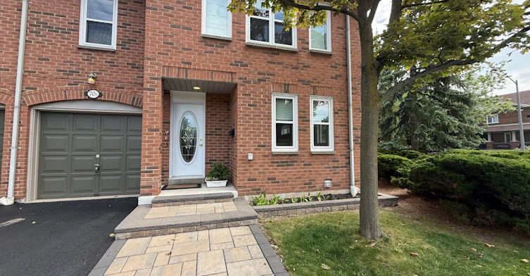 70B-5865 Dalebrook Crescent, Mississauga, ON, L5M 5X1