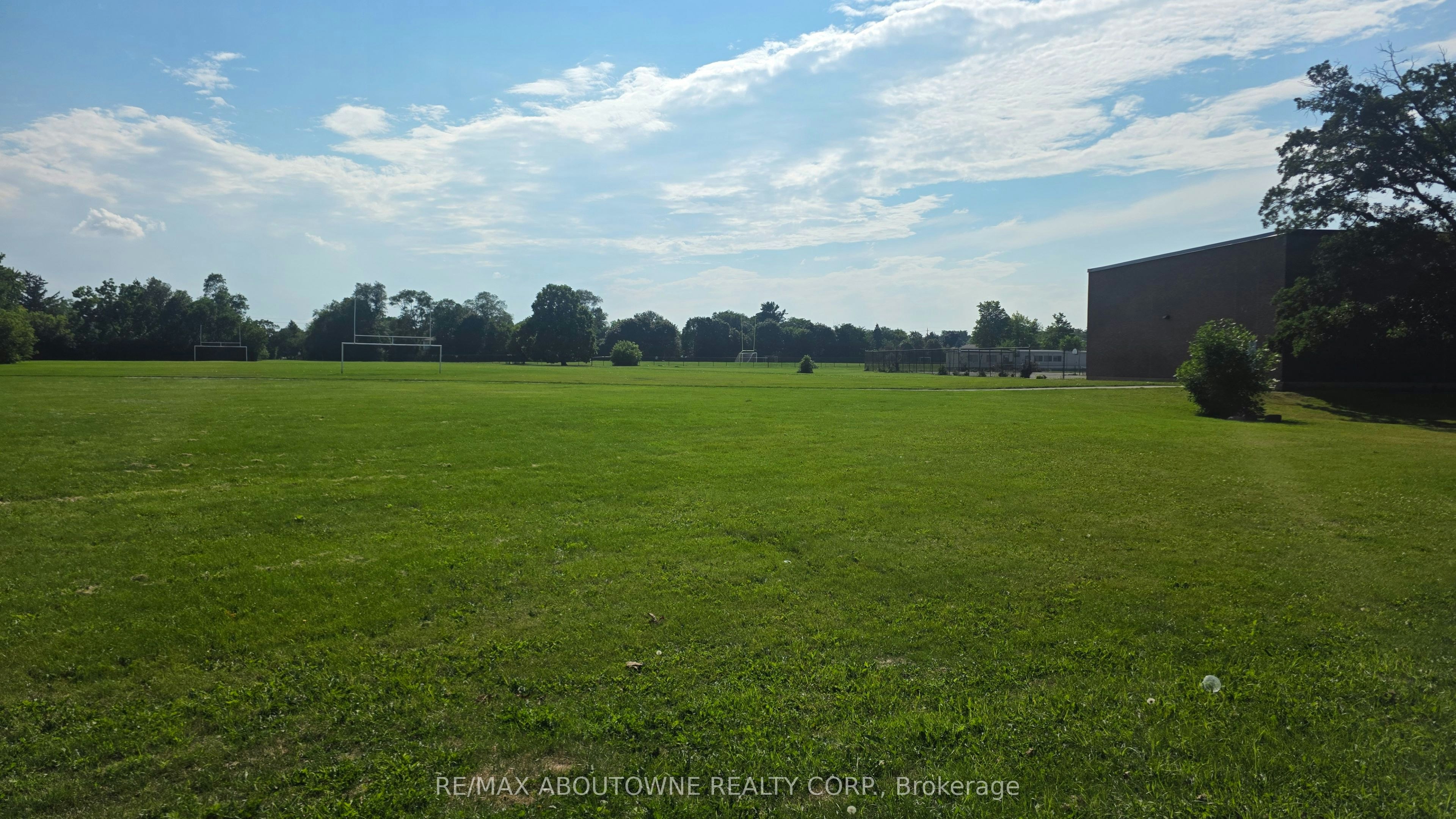 1329 Montclair Drive, Oakville, ON, L6H 1Z3 - 16
