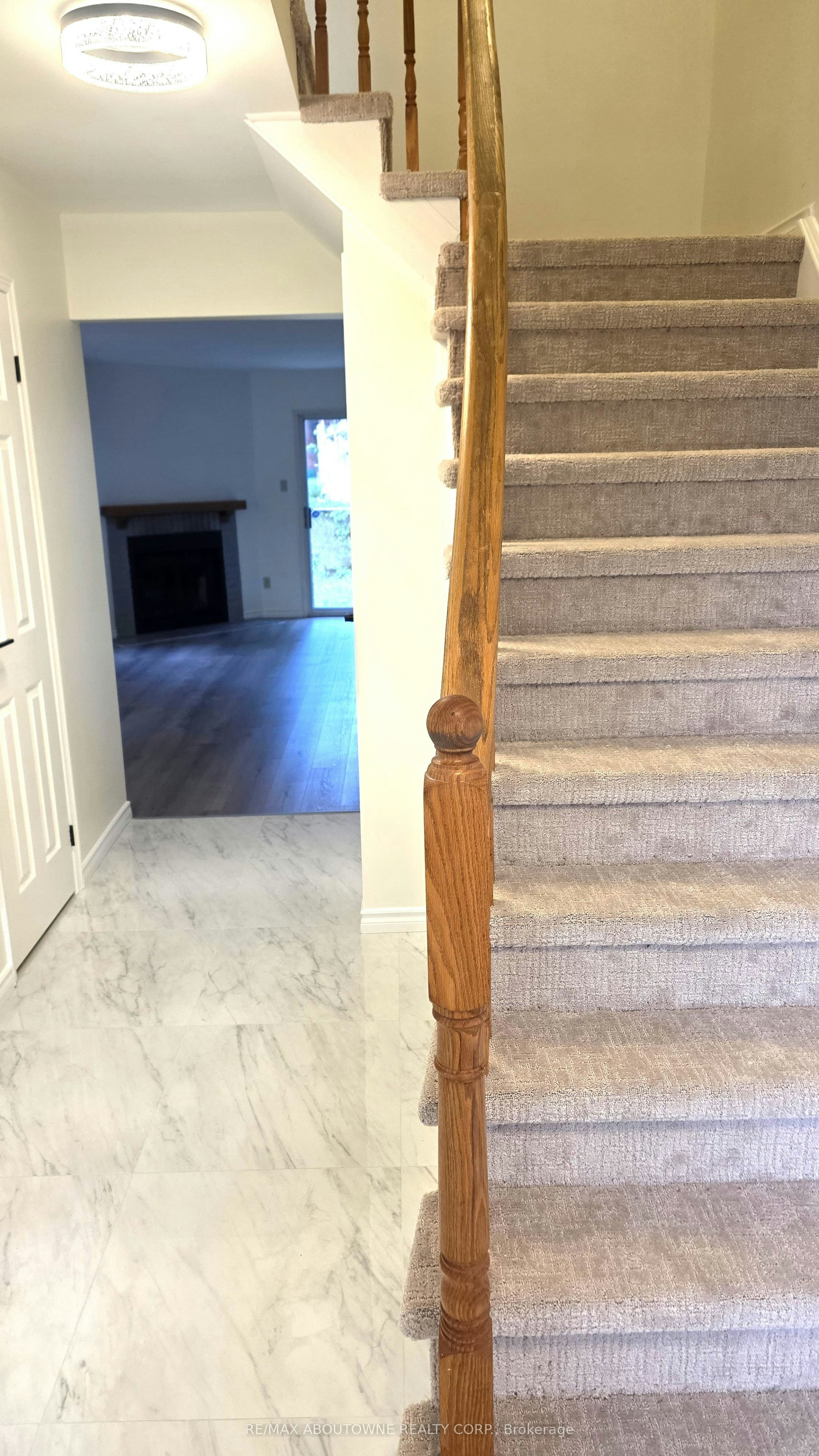 1329 Montclair Drive, Oakville, ON, L6H 1Z3 - 2