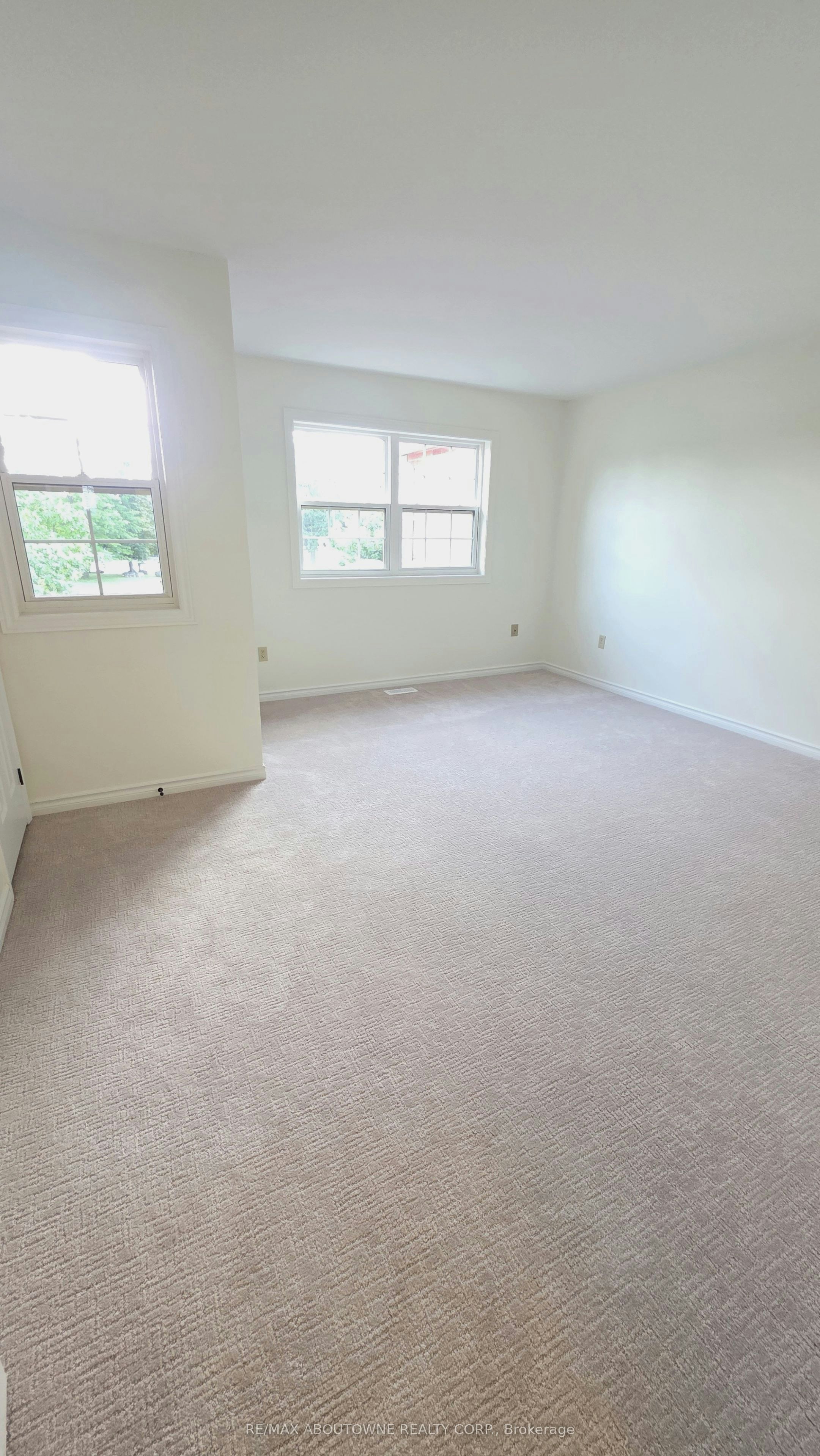 1329 Montclair Drive, Oakville, ON, L6H 1Z3 - 9