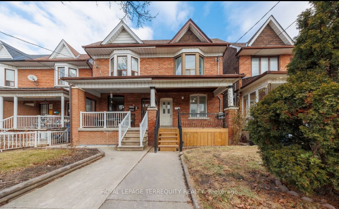 Upper-185 Laughton Avenue, Toronto, ON, M6N 2X6