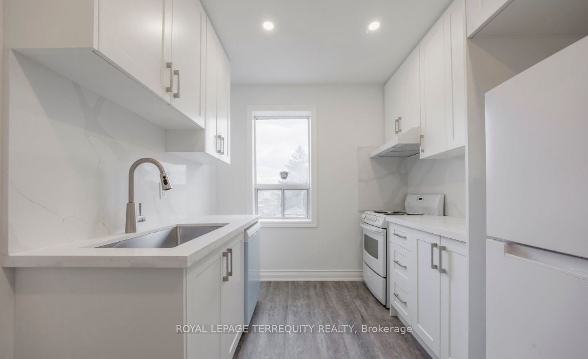Upper-185 Laughton Avenue, Toronto, ON, M6N 2X6 - 3