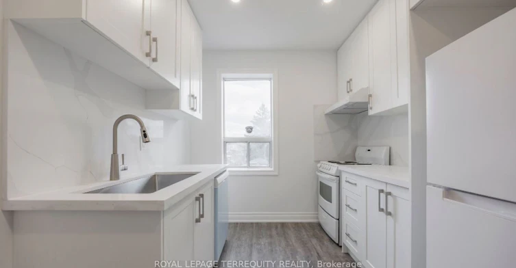 Upper-185 Laughton Avenue, Toronto, ON, M6N 2X6 - 3