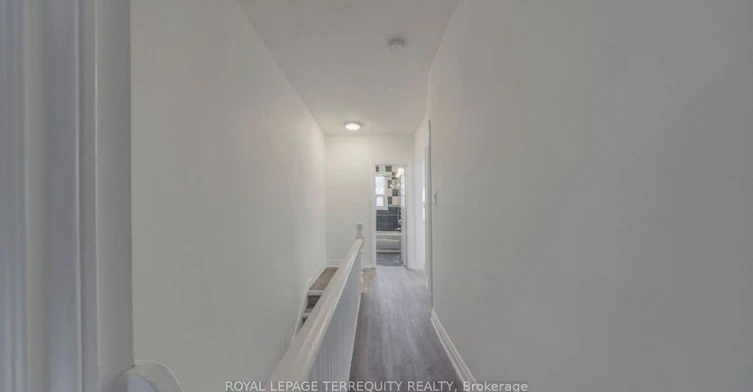 Upper-185 Laughton Avenue, Toronto, ON, M6N 2X6 - 7