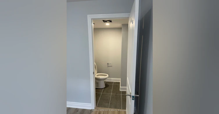Bsmt-2 Summitgreen Crescent, Brampton, ON, L6R 0T3 - 4