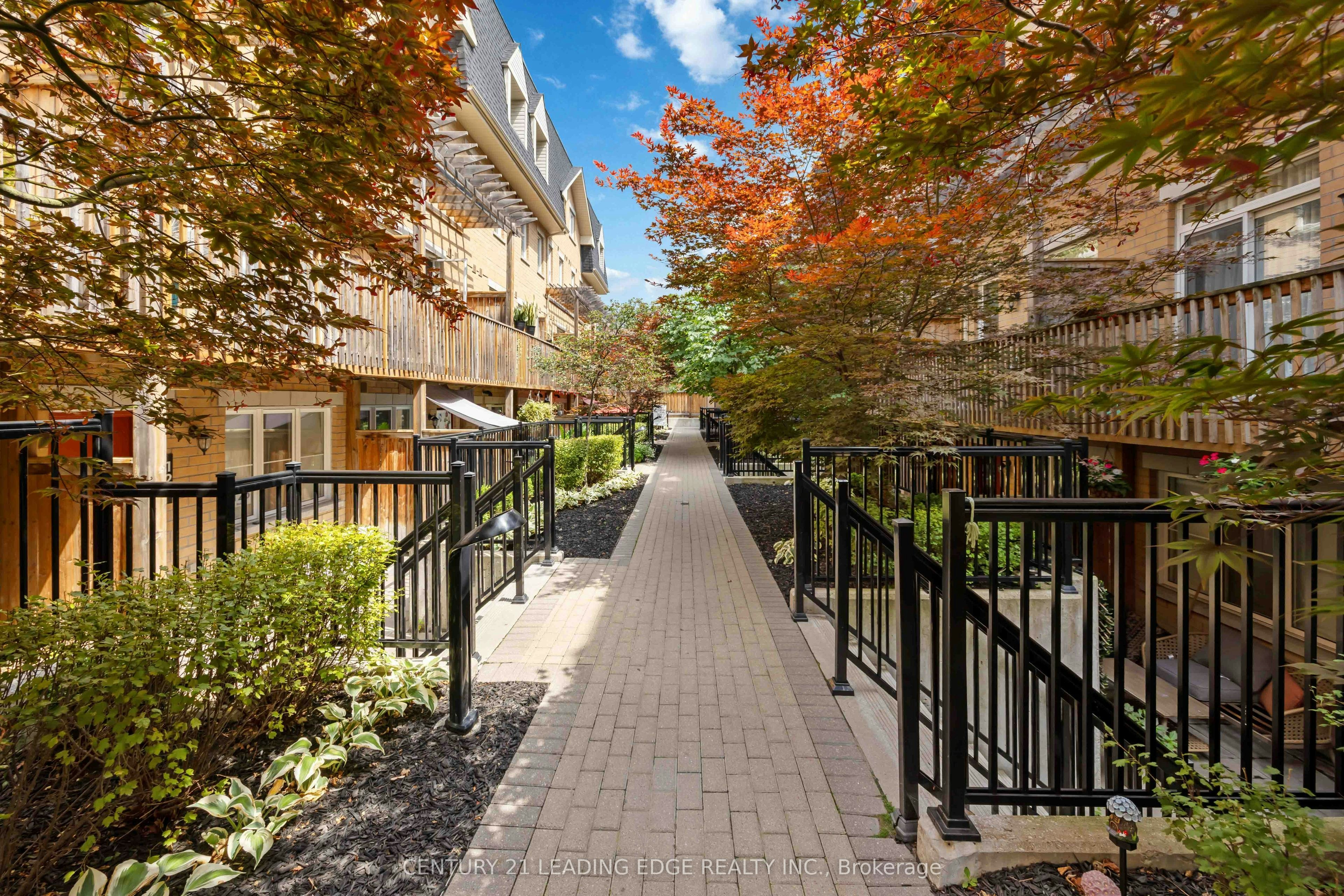 121-380 Hopewell Avenue, Toronto, ON, M6E 2S2