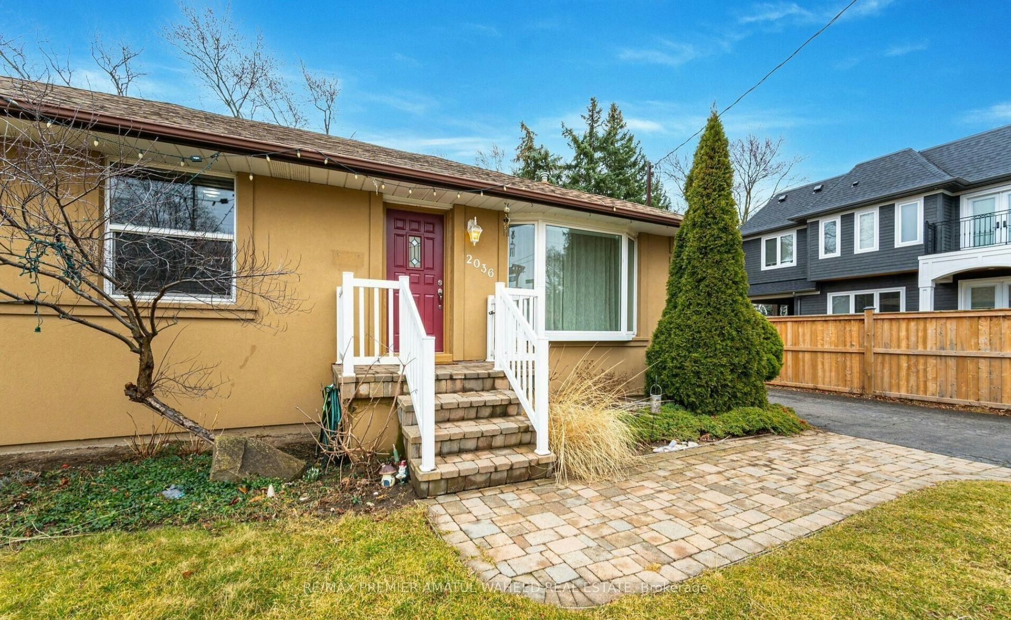 2036 Constance Drive, Oakville, ON, L6J 2V5 - 2
