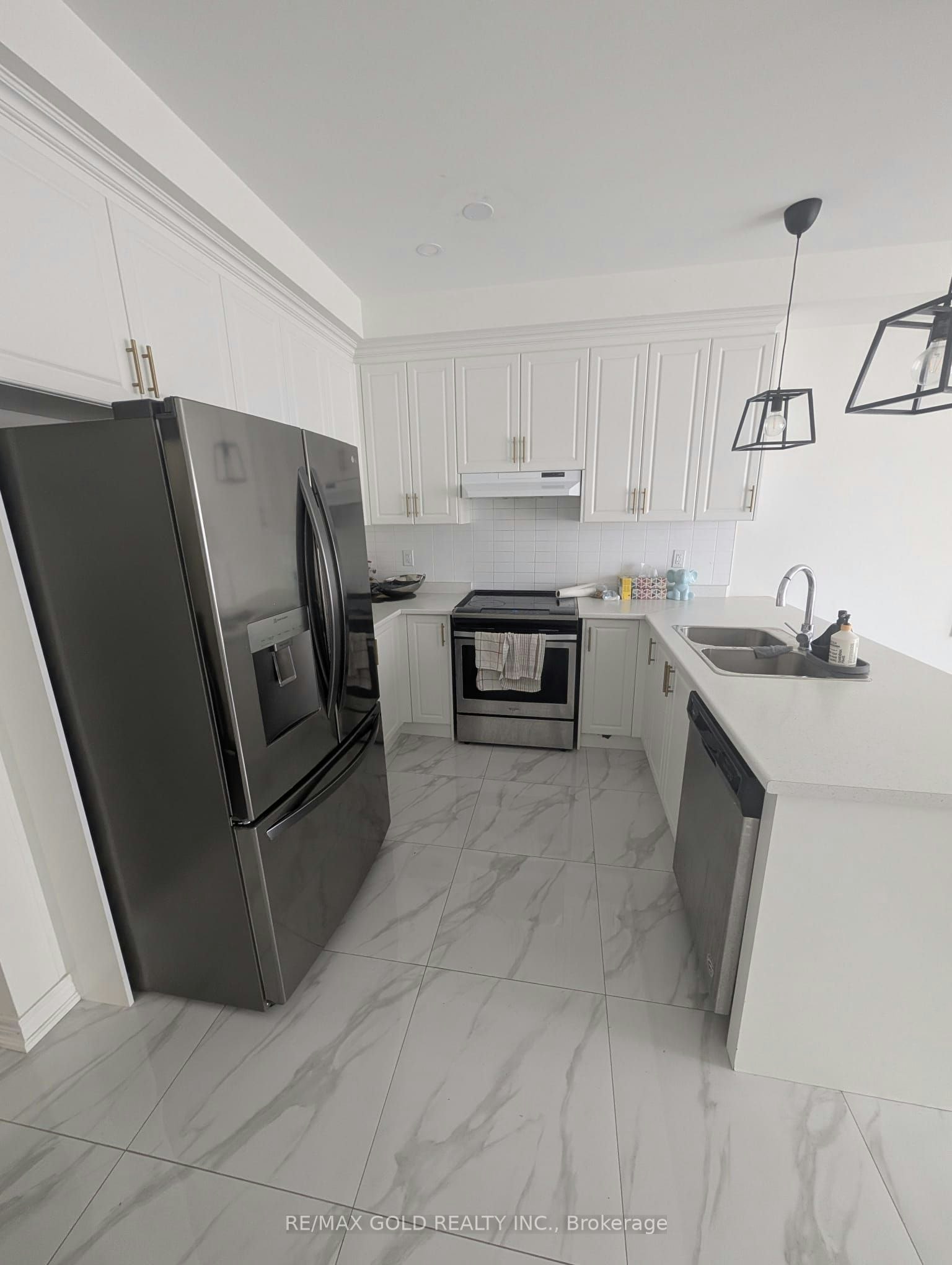 22 Faye Street, Brampton, ON, L6P 4M9 - 11