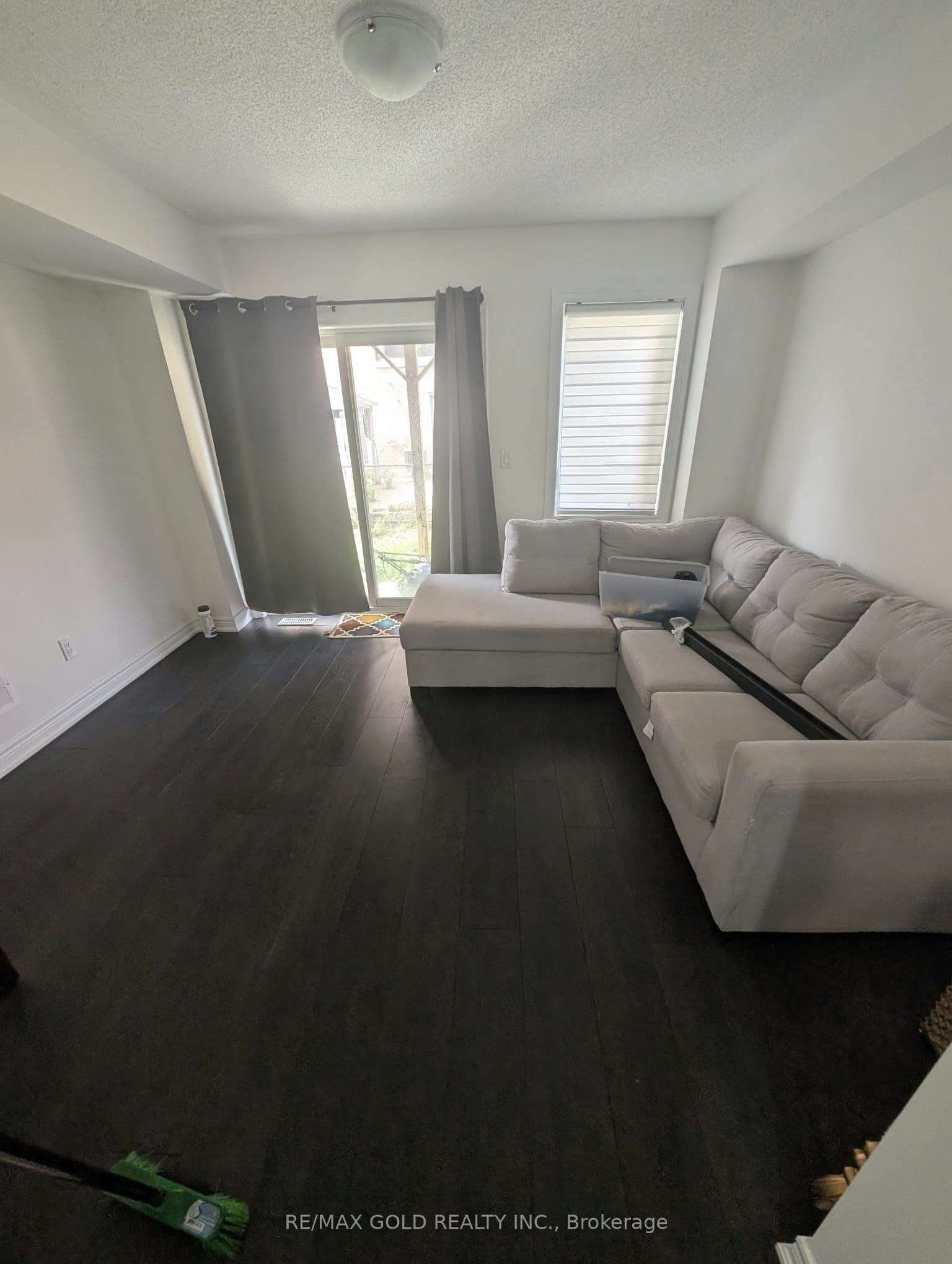 22 Faye Street, Brampton, ON, L6P 4M9 - 4