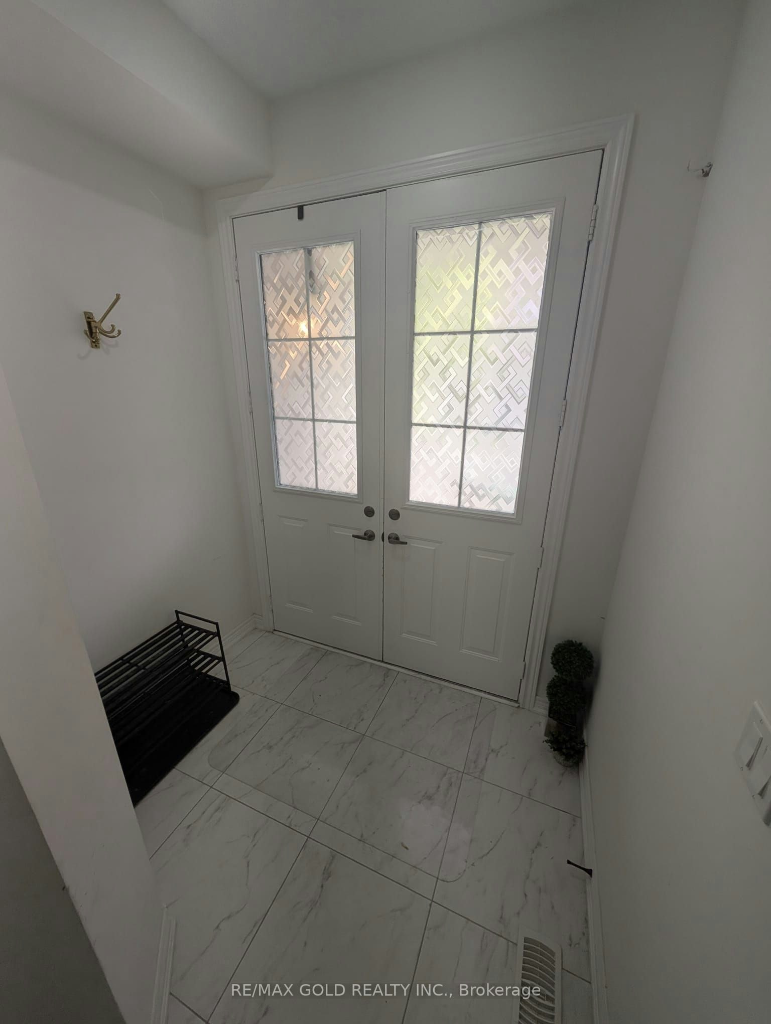 22 Faye Street, Brampton, ON, L6P 4M9 - 3