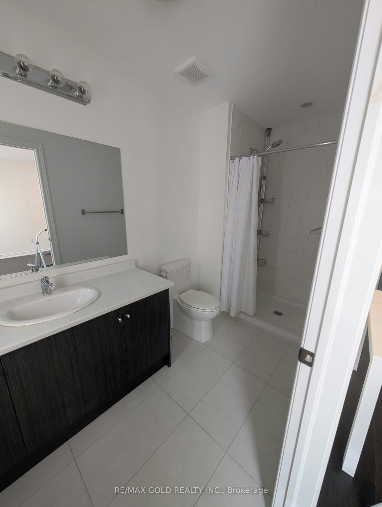 22 Faye Street, Brampton, ON, L6P 4M9 - 16