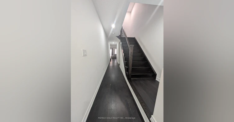 22 Faye Street, Brampton, ON, L6P 4M9 - 2