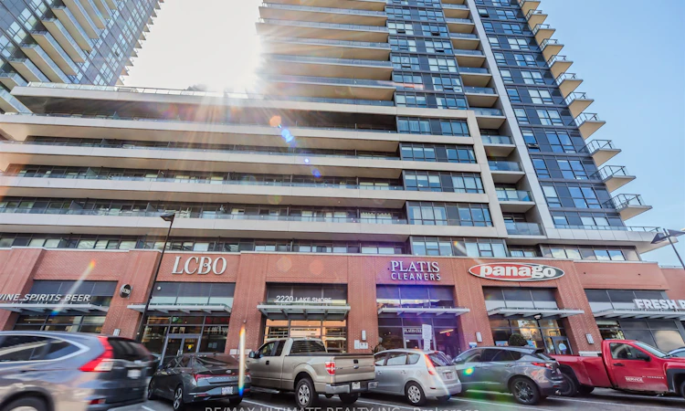 2706-2220 Lake Shore Boulevard W