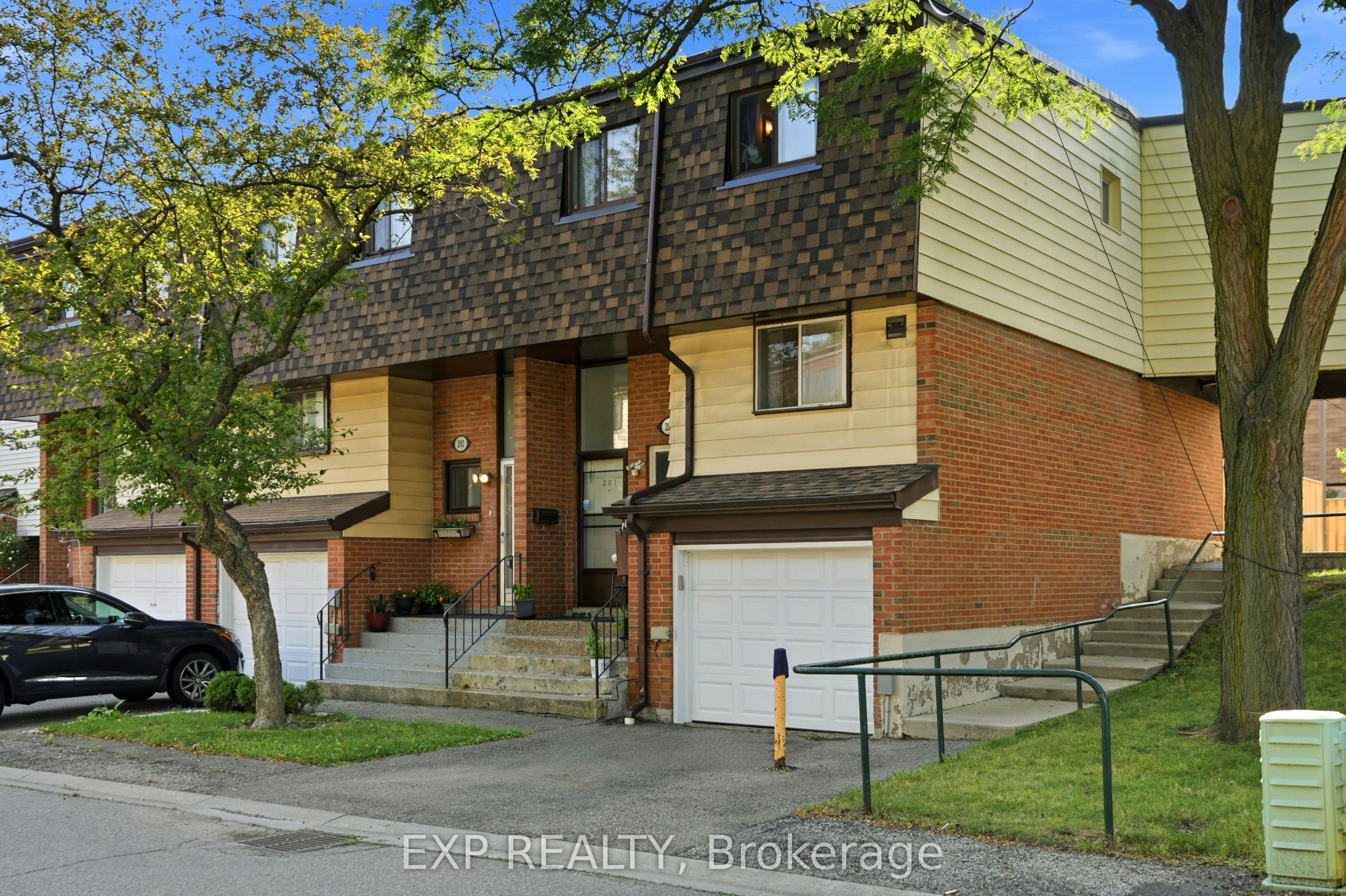 201-180 Mississauga Valley Boulevard, Mississauga, ON, L5A 3M2