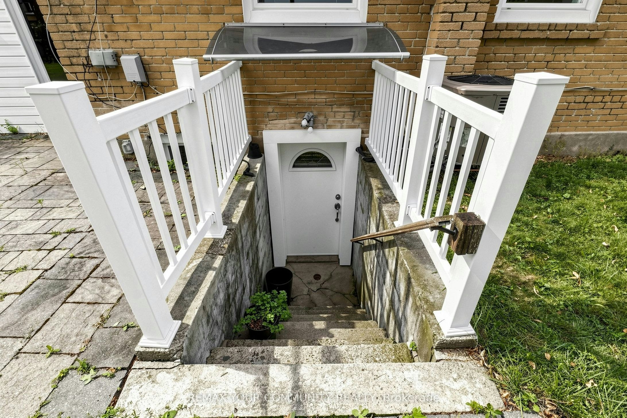 22 Havenridge Drive, Toronto, ON, M9P 3M4 - 29