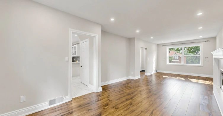 22 Havenridge Drive, Toronto, ON, M9P 3M4 - 5