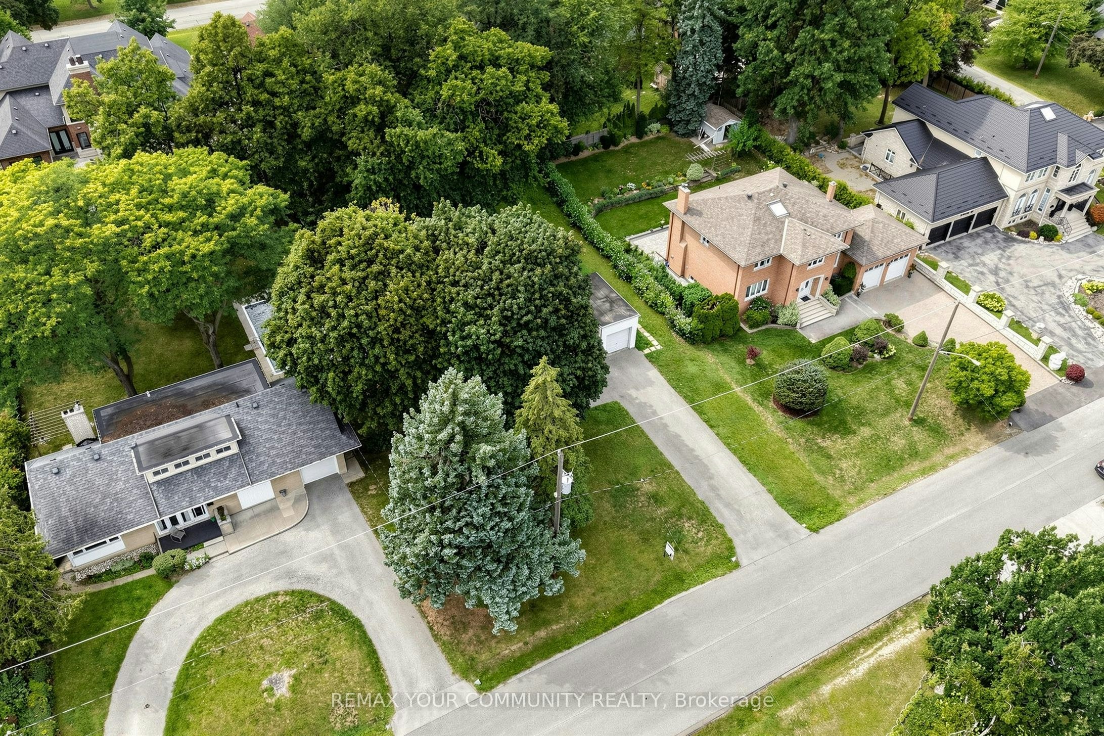 22 Havenridge Drive, Toronto, ON, M9P 3M4 - 41