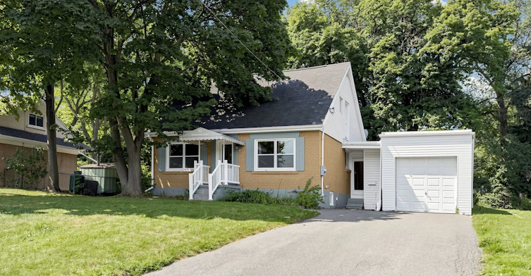 22 Havenridge Drive, Toronto, ON, M9P 3M4 - 2
