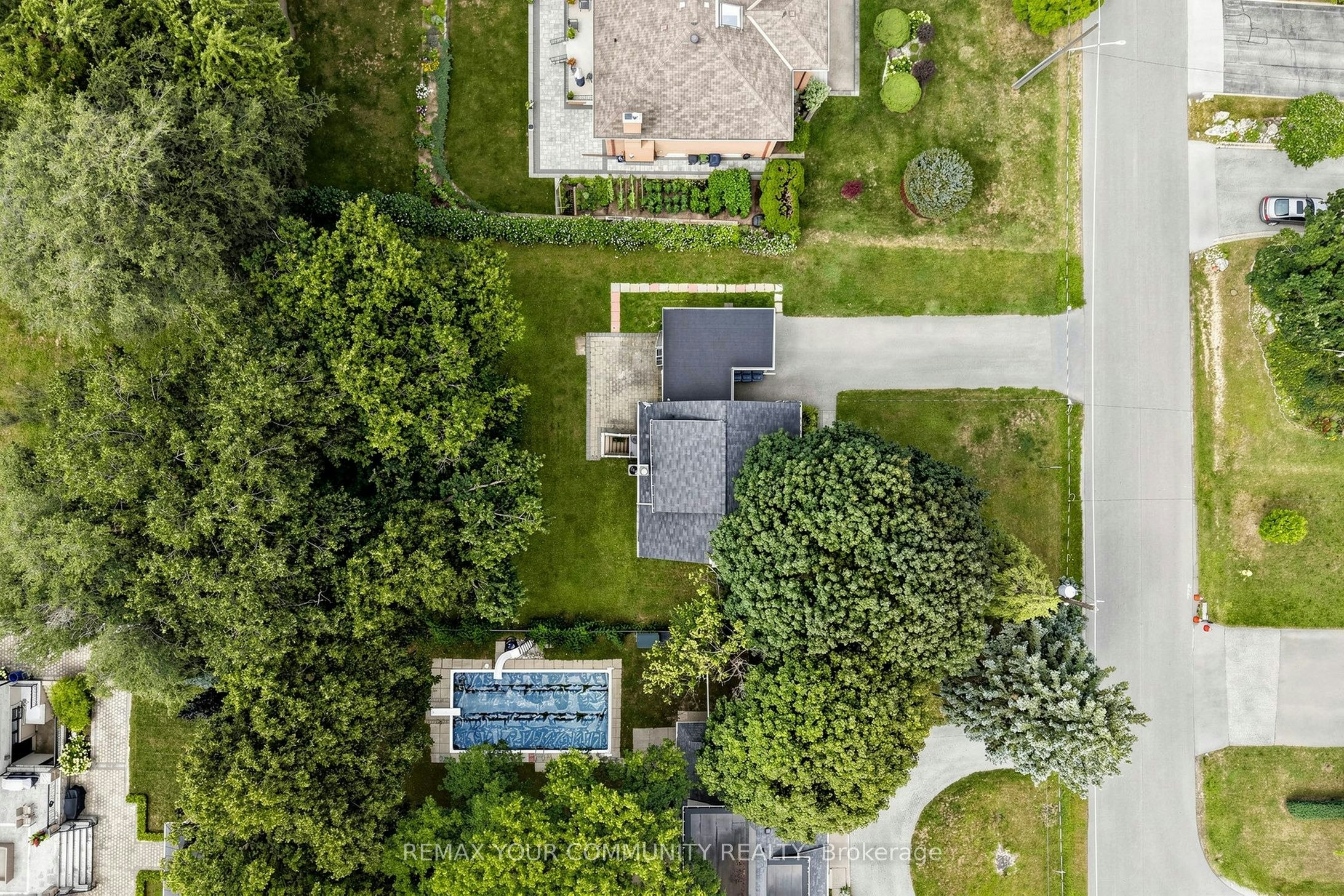 22 Havenridge Drive, Toronto, ON, M9P 3M4 - 42