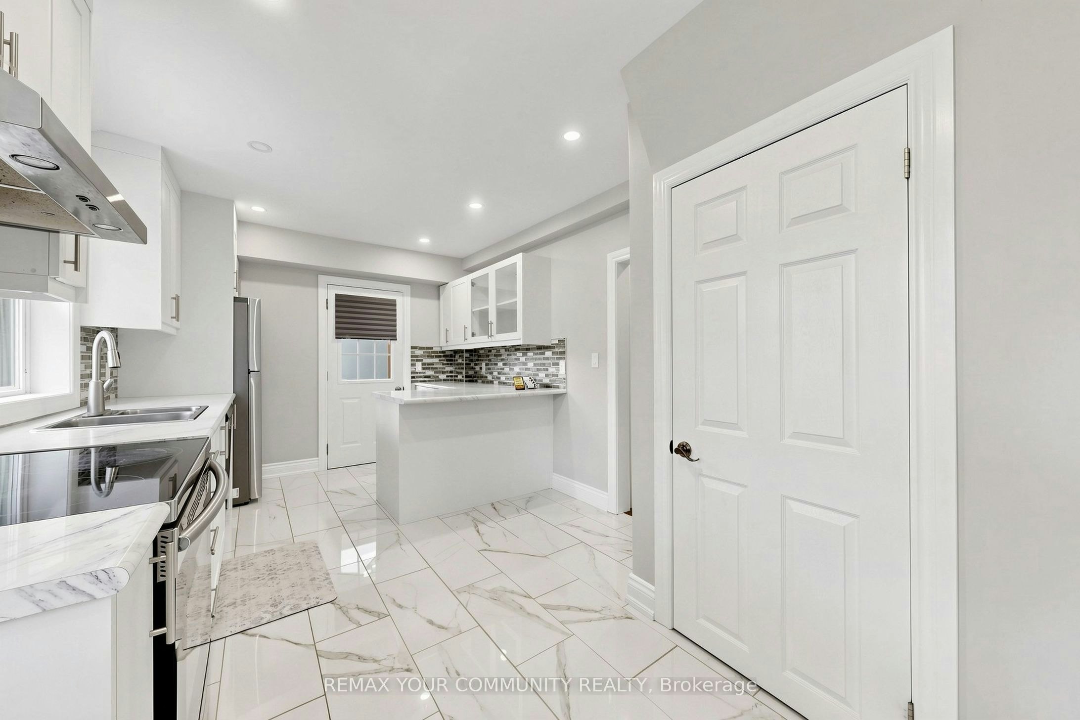 22 Havenridge Drive, Toronto, ON, M9P 3M4 - 14